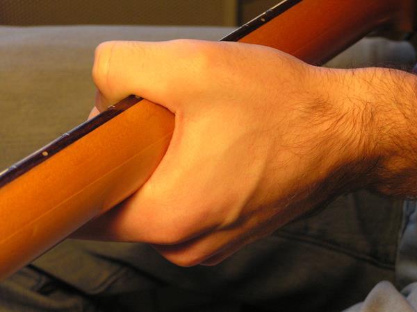 положение левой руки на гитаре